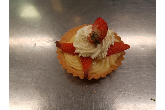 Daly's Strawberry Custard Tartlet
