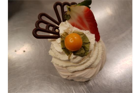 Daly's Meringue Nest