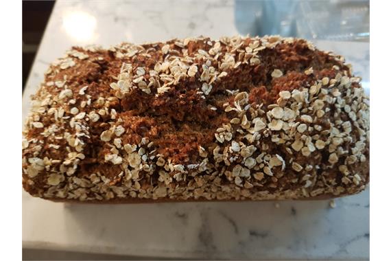 100% Wholemeal Healthloaf & Oatflakes